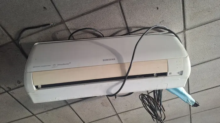 Ar condicionado sem funcionar (ideal para quem trabalha)