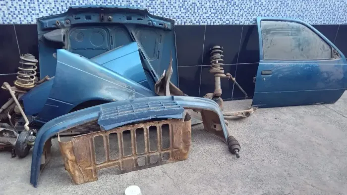 VENDE-SE PEÇAS USADAS DE VEICULO KADETT SL EFI 93