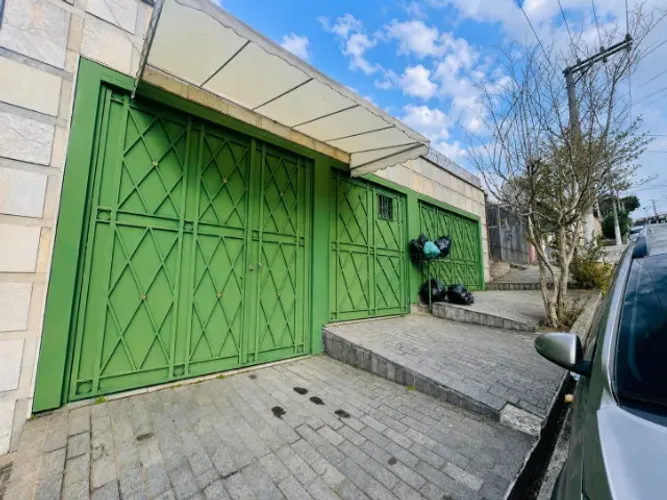 Casa Térrea para Locação no Alto do Ipiranga | 3 Dormitórios (1 Suíte) | 3 Vagas | Quintal