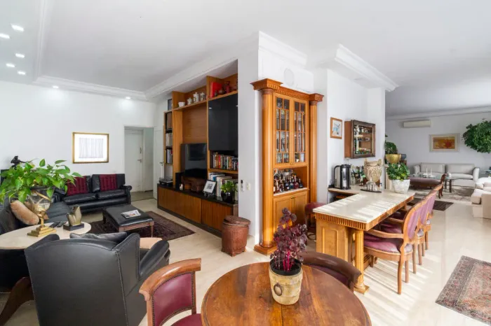 Apartamento com 4 Dormitórios 2 Vagas em Higienópolis