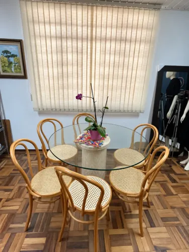 Mesa com 6 cadeiras tipo Thonart