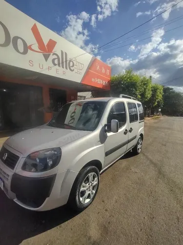 Fiat Doblo Essence 1.8 Flex 16V 5P 2017