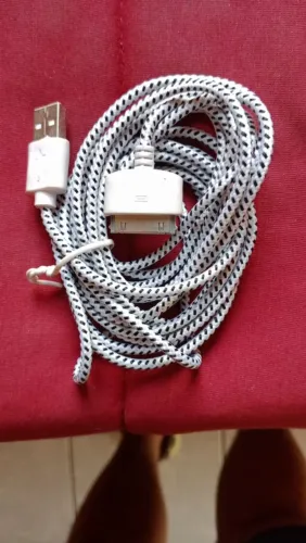 Cabo entrada USB saída iPhone 4 3 metros trançado