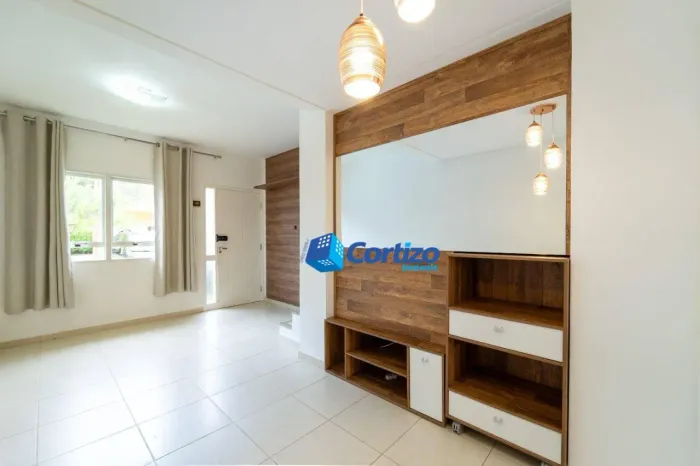 Casa à venda no Condomínio Caminhos da Serra em Jundiaí, com 2 quartos, sacada, área gourm