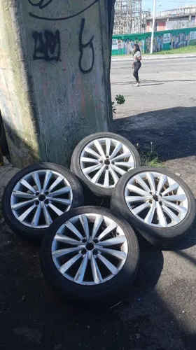 Rodas Liga Leve Aro 17 C/Pneus 