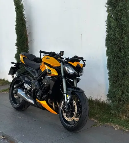 TRIUMPH STREET TRIPLE 765RS 2024
