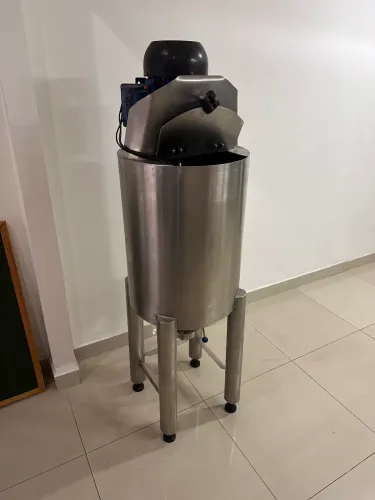 Batedor de açaí - Triturador Inustrial 100 litros