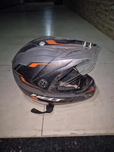 Capacete helt