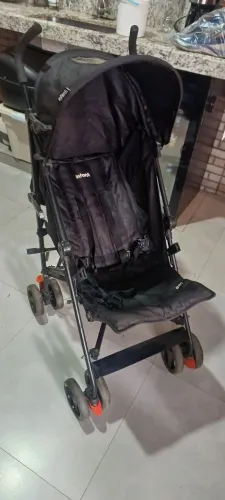 Carrinho para bebê Infanti Bari modelo guarda chuva