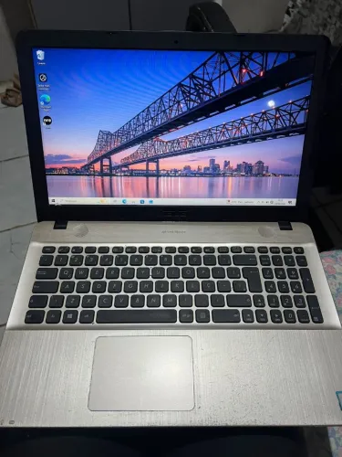 Notebook ASUS Intel(R) Core(TM) i36006U 8GB RAM SSD DE 240 GB + HD DE 1TB