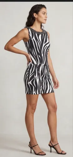 ? Vestido Zebra - Impecável Marca: Metrô Tamanho: M (forma pequena, veste 36/38)