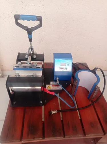 Prensa Térmica de Caneca LIVE Sub + resistência para squeeze da LiveSub - 220v