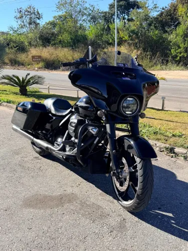 Troca - Harley-Davidson Street Glide 2017 | All Black | Impecável