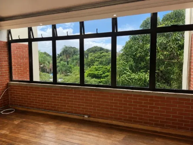 SQN 410 - VAZADO Arquitetura modernista