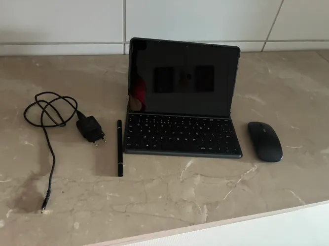 Vendo tablet novíssimo 