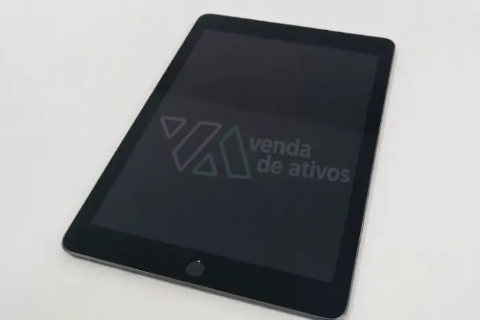 iPad Apple 6ª Geração 128GB SKU: 3881645