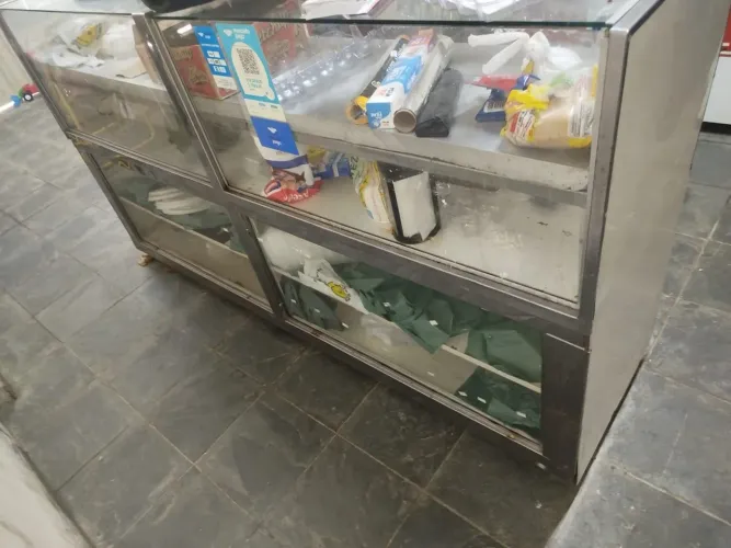 Vende-se balcão quente
