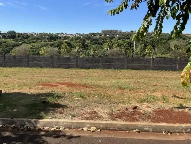 Ótimo terreno no Condomínio Santa Martha | Rosa e Rangel Consultoria e Assessoria Imobiliá