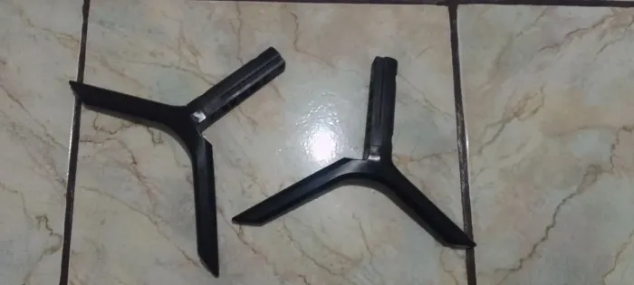 Par de pés para TV Samsung