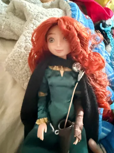 Merida Deluxe Disney Store rara