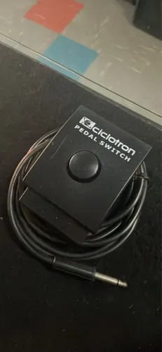 Vendo pedal footswitch da marca Ciclotron modelo Switch.