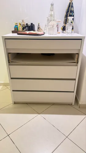 Móvel gavetas quarto