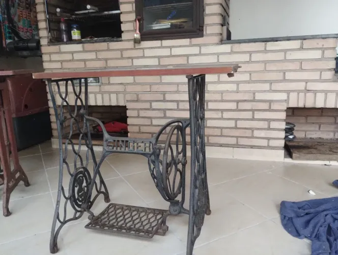 Base máquina de costura antiga singer