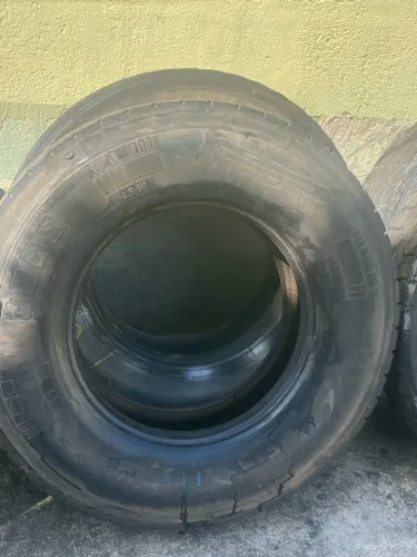 Pneu caminhão 295 80 22.5 