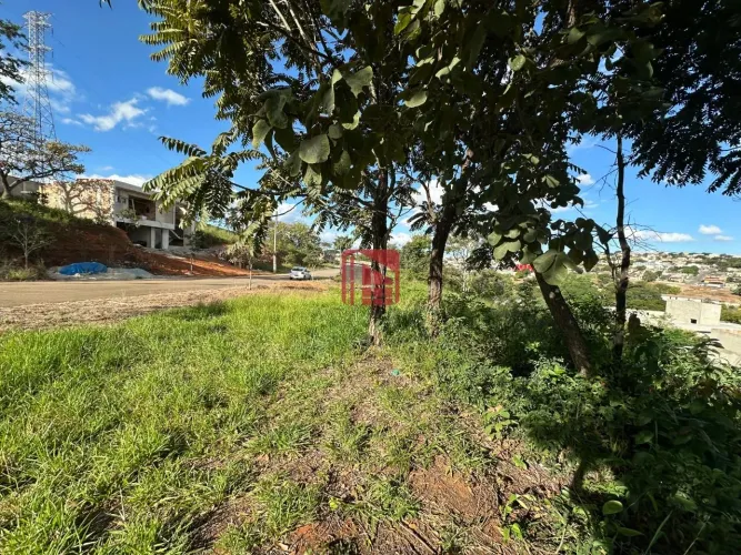 Lote 360m2 a venda em Pedro Leopoldo!