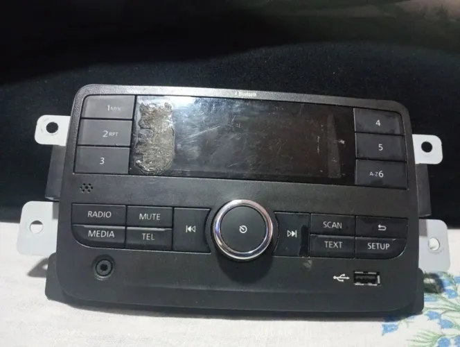 Central automotivo original kwid
