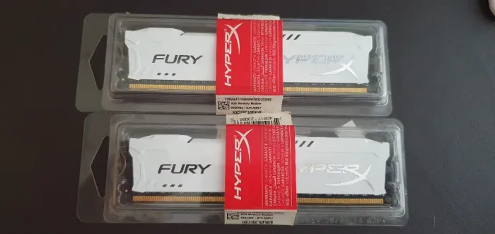 Memória RAM Kingston Fury Hyper X, 2x 8GB, 1866MHz, DDR3