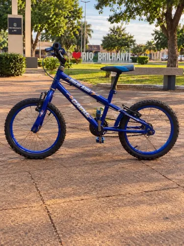 Bicicleta infantil aro 16 com pezinho