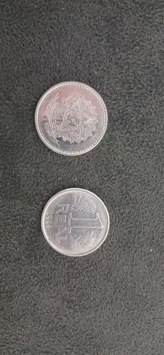 Moedas antigas no total são 10 moedas antigas