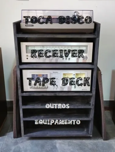 RACK DE MADEIRA PARA SOM (sem os equipamentos)
