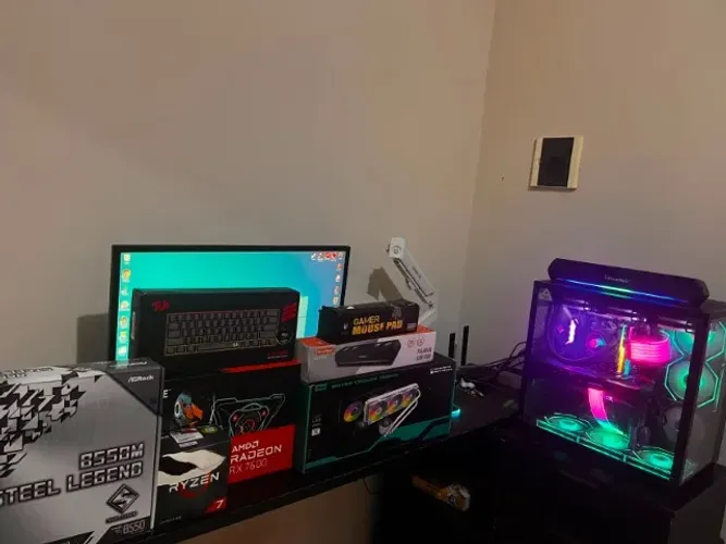 PC Gamer Completo Ryzen 7 + RX 7600 + Monitor 240Hz
