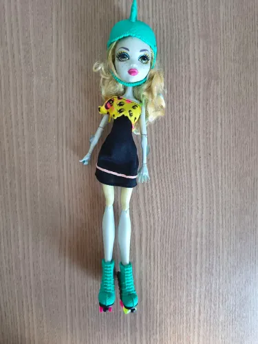 Boneca Monster High Lagoona Patins