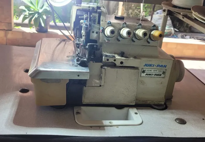 Máquina de costura interlok 5 fios
