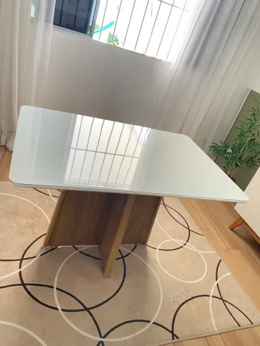 Mesa de Jantar 6 lugares 120 cm x 80 cm com tampo de vidro