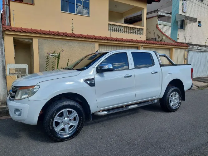 Ford Ranger XLT 2.5 16V 4X2 CD Flex 2015