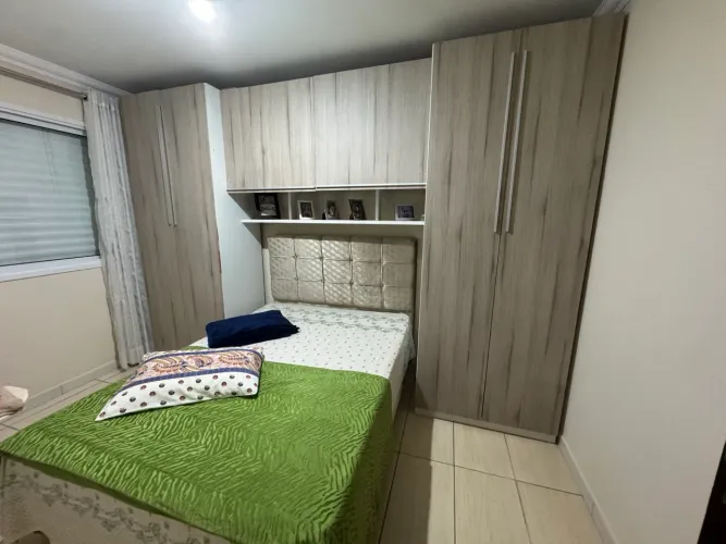 Guarda roupas modulado com Cama