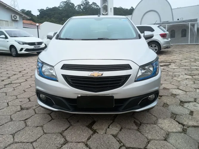 Chevrolet Onix Hatch LTZ 1.4 8V Flex Power Mec. 4P 2015