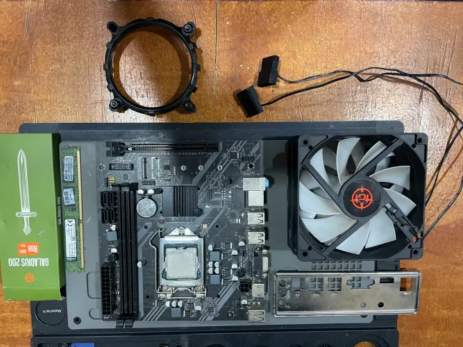 Placa mãe Socket LGA1155 com i5 3470 + 4gb de memória ram ddr3