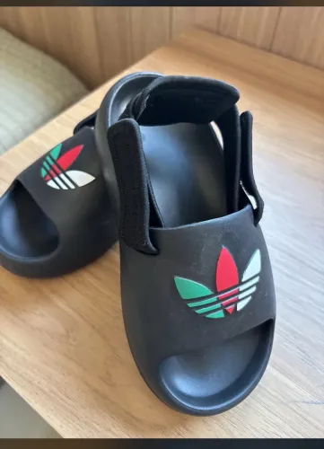 Sandália adidas linda TAM 30