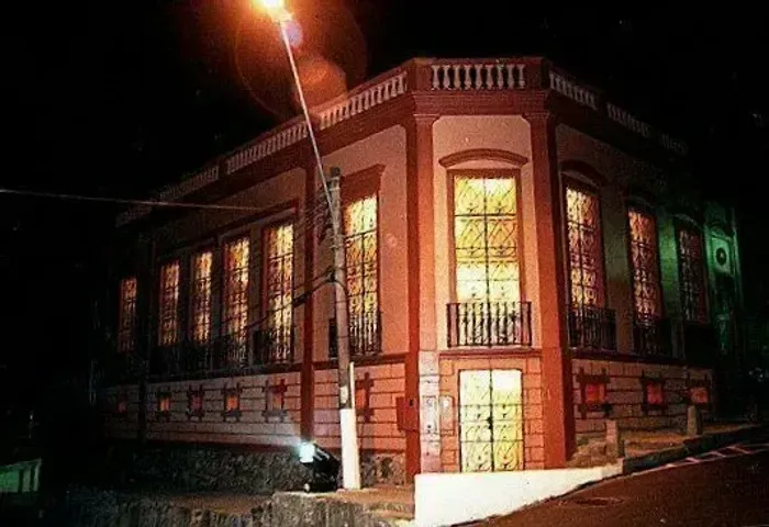 Casa comercial no Centro 4 pisos 600 m²