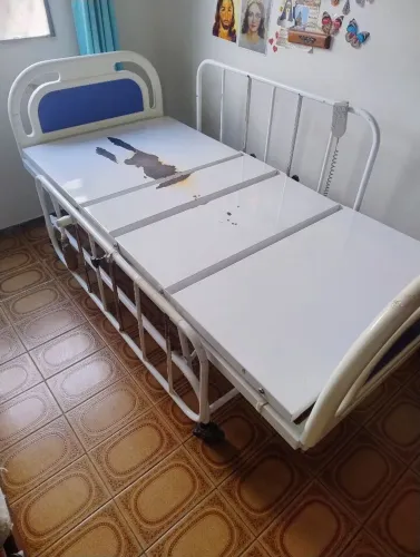 Cama hospitalar Elétrica Dewert (4 movimentos)