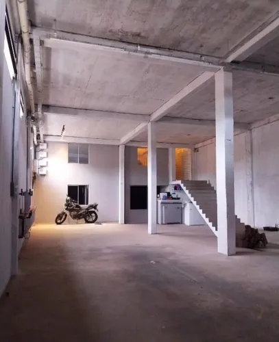 Vendo ou Alugo Galpão/Armazém 418m² c/ Mezanino na Cachoeirinha