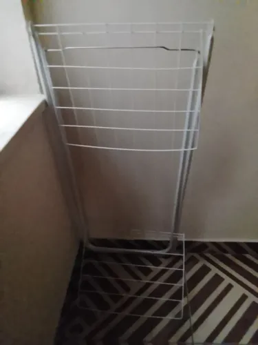 Varal de roupa.