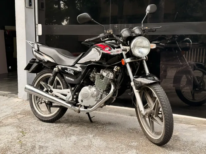Suzuki Yes 125 cilindradas 2012 Preta
