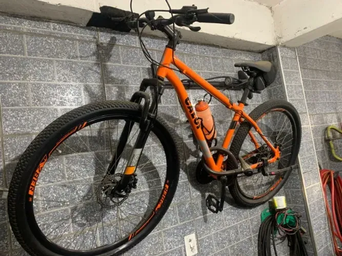 bicibleta caloi 29 two niner freios hidráulicos a disco 21v marchas MTB