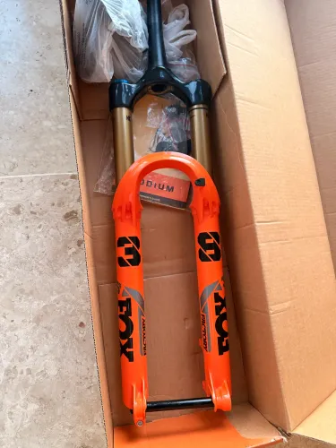Suspensão FOX 38 Kashima , 170mm, Orange edition
